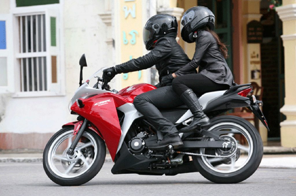 Naik Motor Sport Boncengan1 ori 1024x678 1