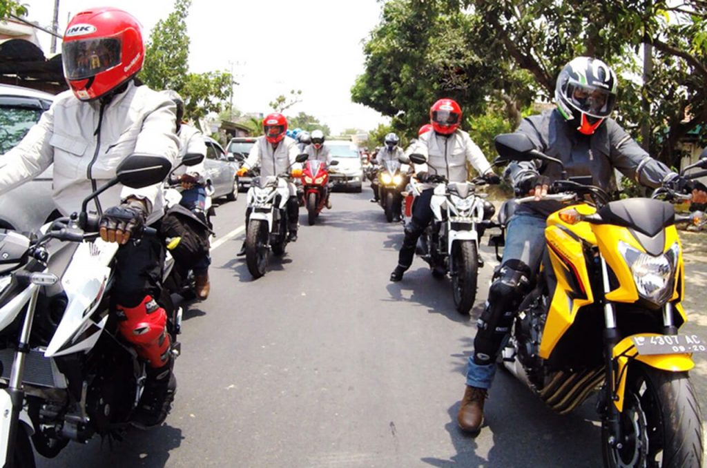 Cuaca Kelewat Panas Hindari Heat Stroke Saat Naik Motor 1 1024x678 1
